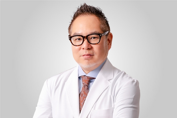 寺西宏王先生の写真